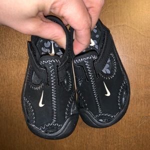Nike Sunray Protect Toddler Sandals Sz 4 NWOT